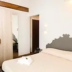 Moretti Village - Sophie Rooms Country House