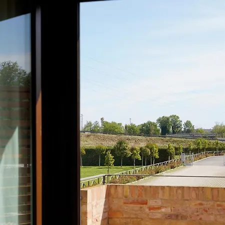 Moretti Village - Sophie *