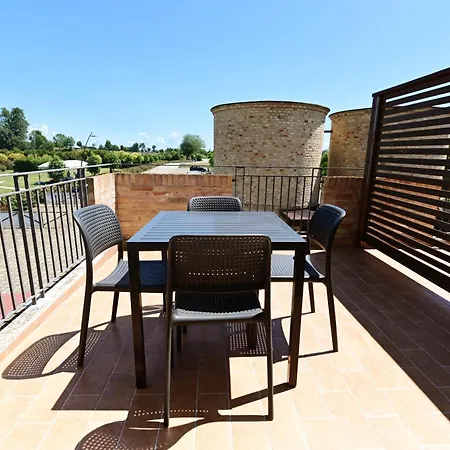 Moretti Village - Sophie