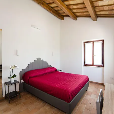 Moretti Village - Sophie