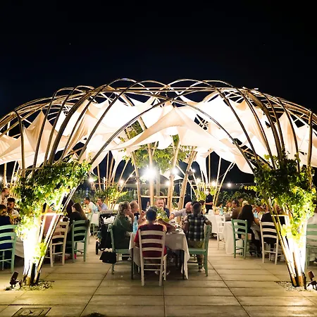 Moretti Village - Sophie