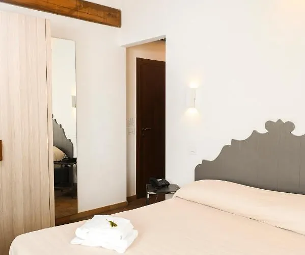 Moretti Village - Sophie Rooms Country House