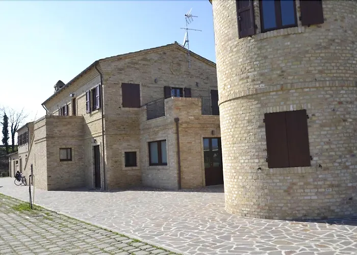 Moretti Village - Sophie Rooms Country House * Civitanova Marche