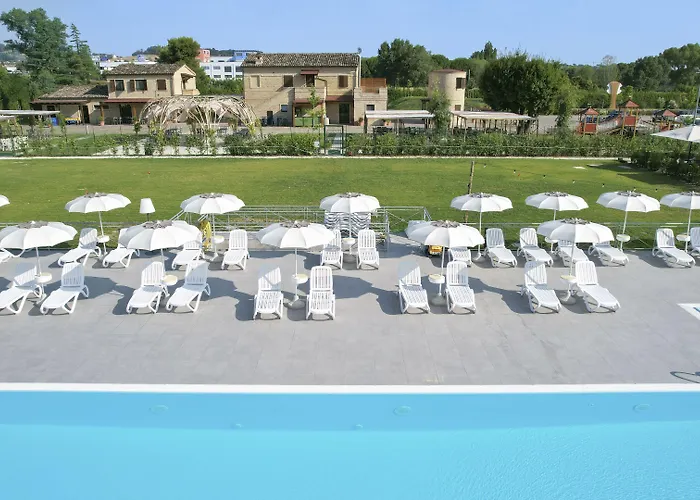 Moretti Village - Sophie Rooms Country House * Civitanova Marche